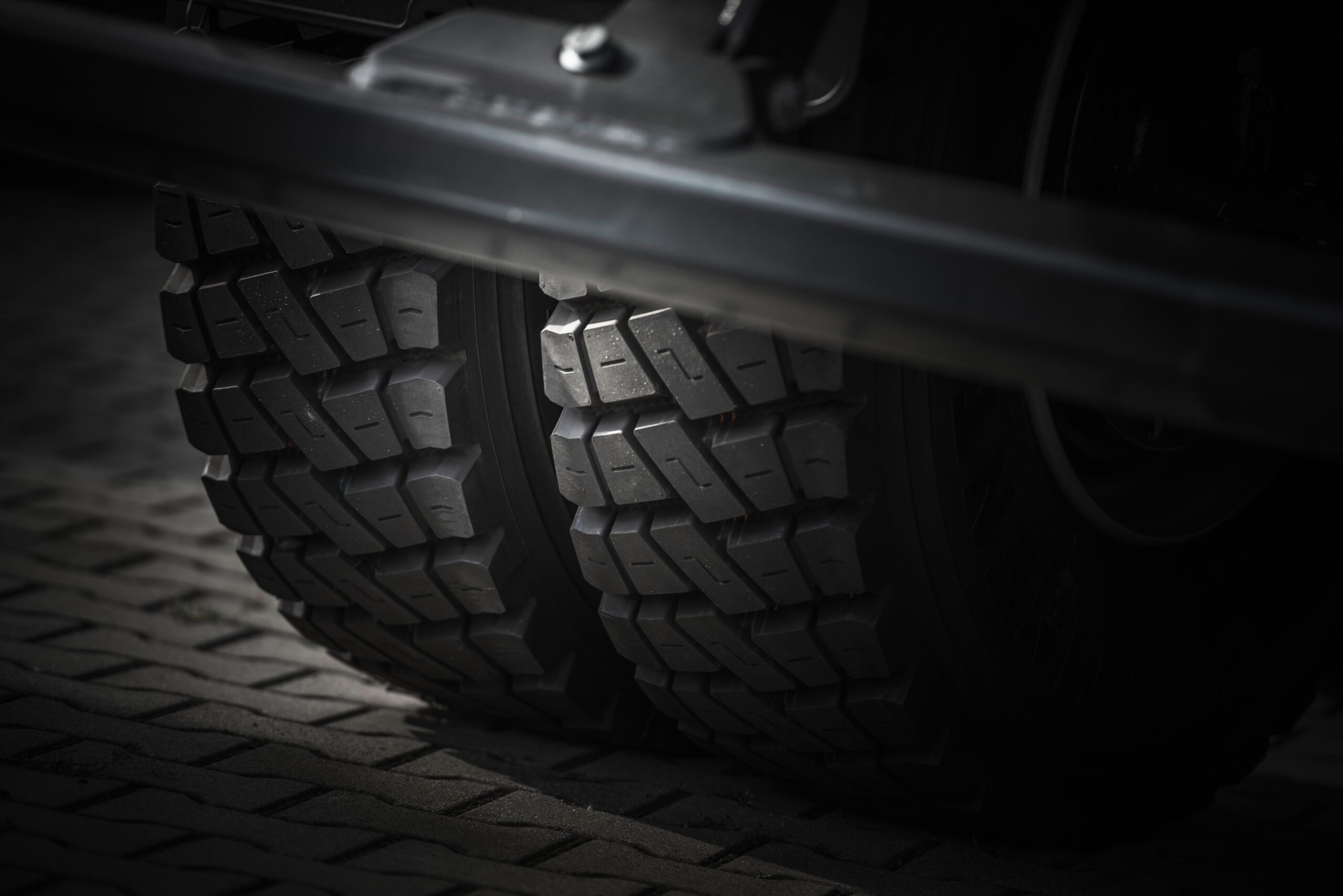 11R24.5 GD730 Tire